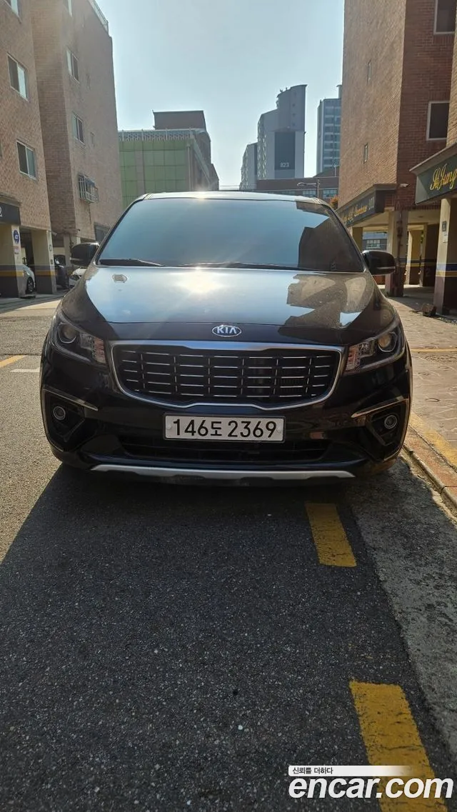 Kia The New Carnival 9
