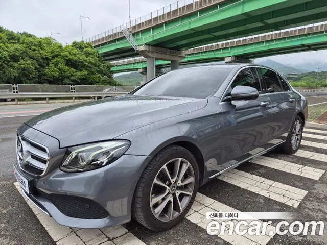 Mercedes-Benz E- W213 E300 4MATIC