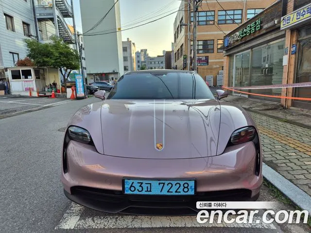 Porsche Taycan