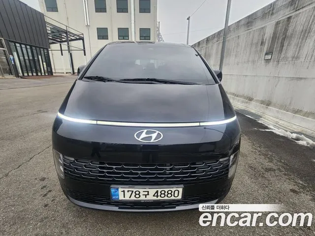 Hyundai Staria 4WD 9