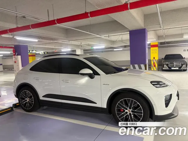 Porsche Macan EV 4S