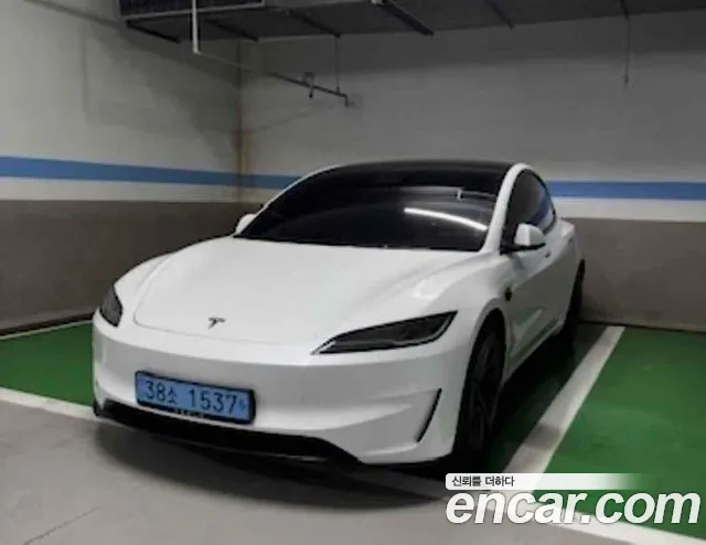 Tesla 3 AWD