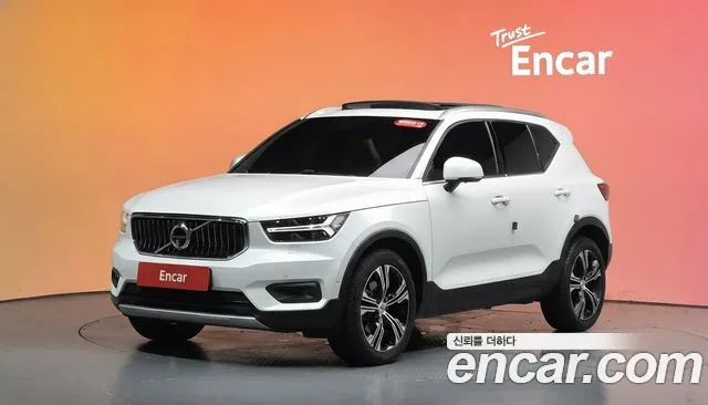Volvo XC40 T4