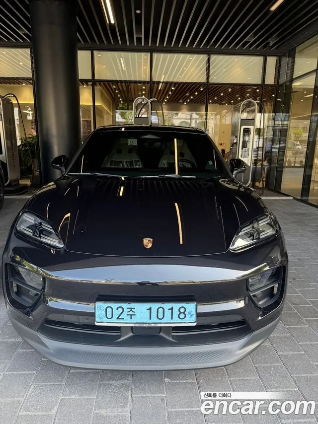 Porsche Macan EV 4S