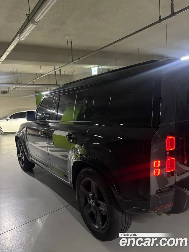 Land Rover Defender (L663) 110 P300 X- SE