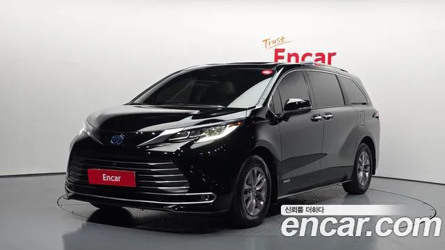 Toyota 4 2.5 Hybrid AWD