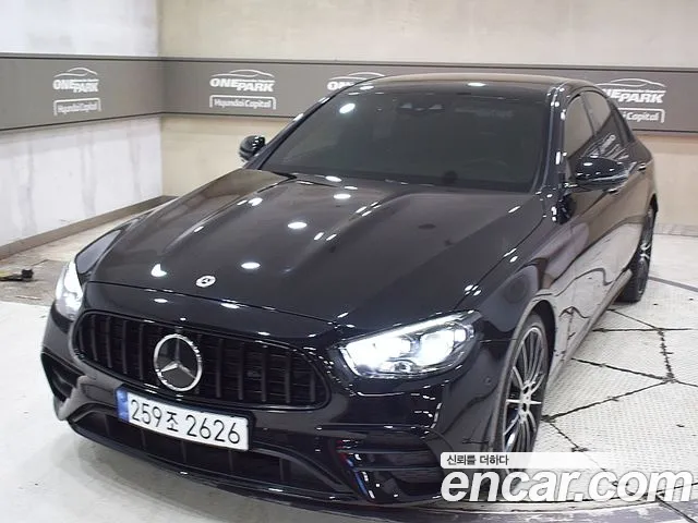 Mercedes-Benz E- W213 E350 4MATIC AMG Line