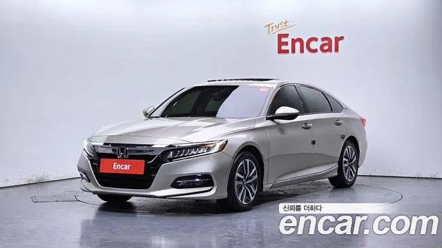 Honda Accord 10 2.0 Hybrid EX-L