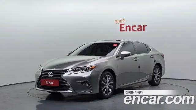Lexus ES300h XV60