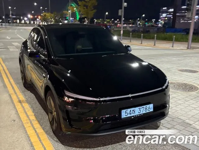 Tesla Y RWD