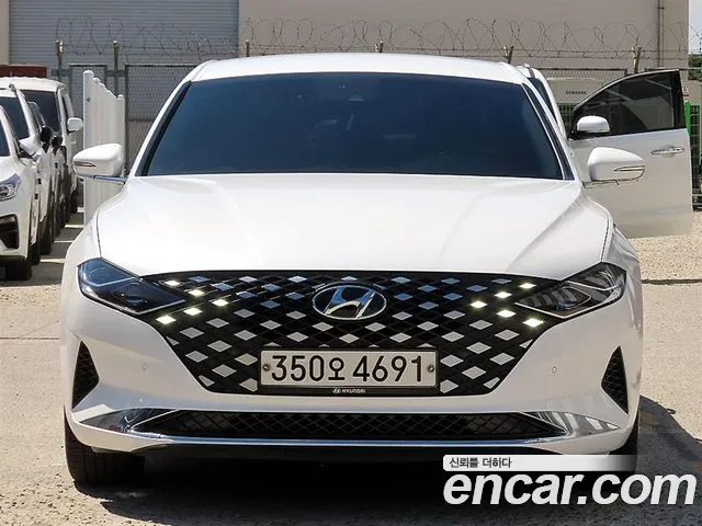 Hyundai The New Grandeur IG 3.0 LPi Premium