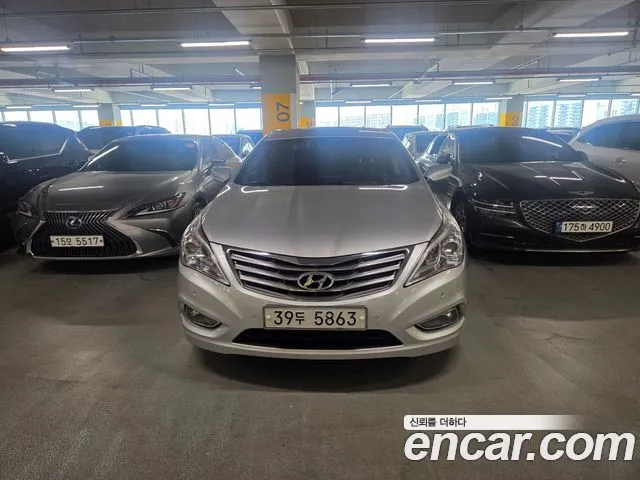 Hyundai Grandeur HG HG240