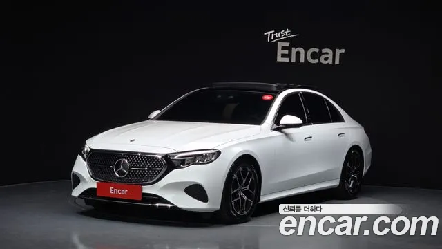 Mercedes-Benz E- W214 E200