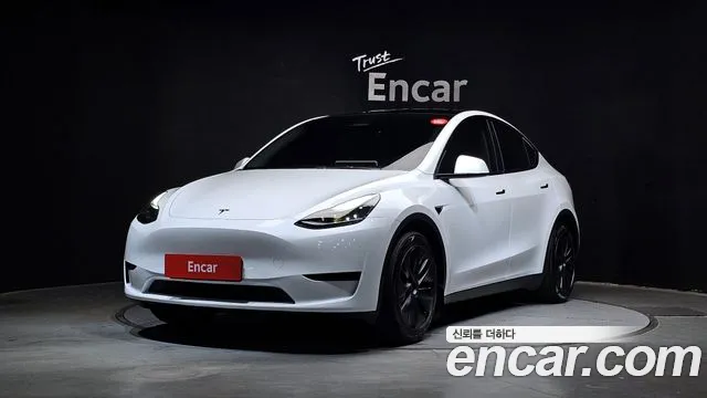 Tesla Y RWD