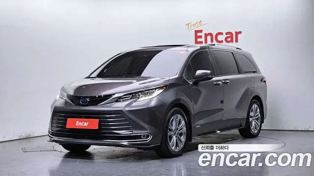 Toyota 4 2.5 Hybrid 2WD