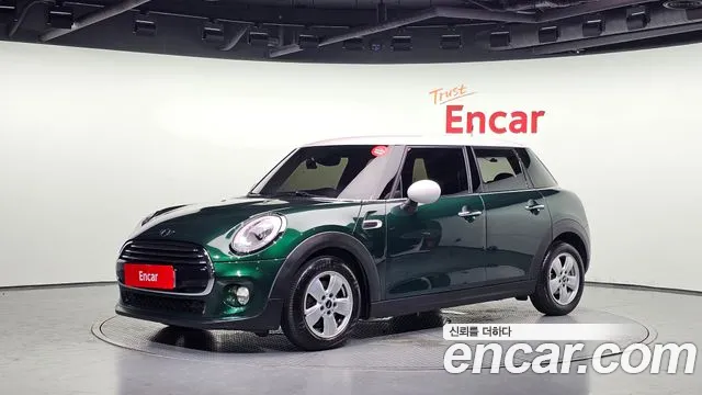MINI Cooper 5 Base 3