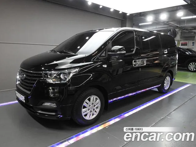 Hyundai The New Grand Starex 5