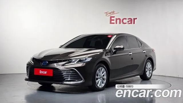 Toyota Camry (XV70) 2.5 LE Hybrid