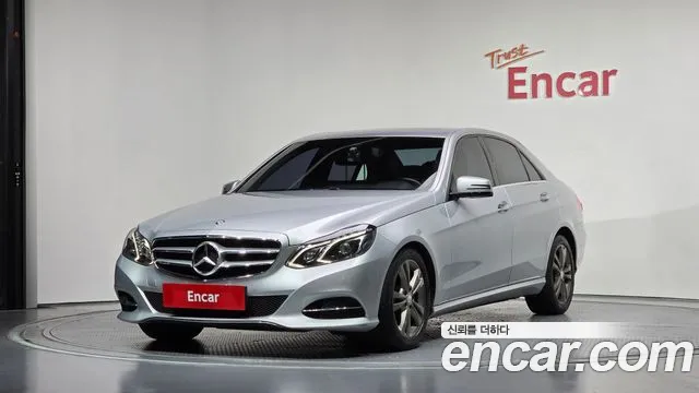 Mercedes-Benz E- W212 E220