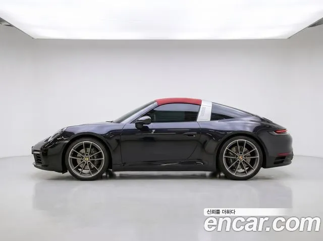 Porsche 911 (992) 4