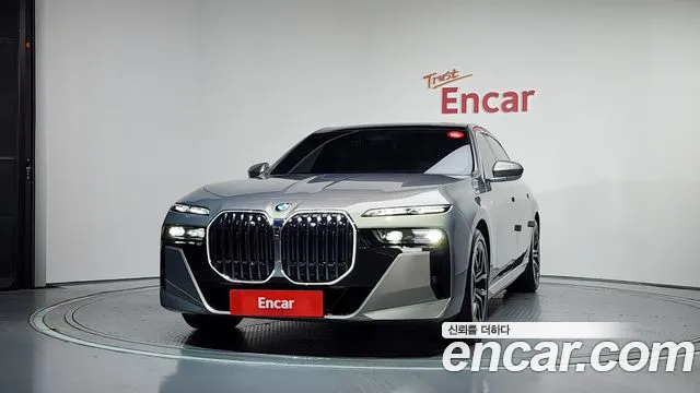 BMW 7 (G70) 740i sDrive M