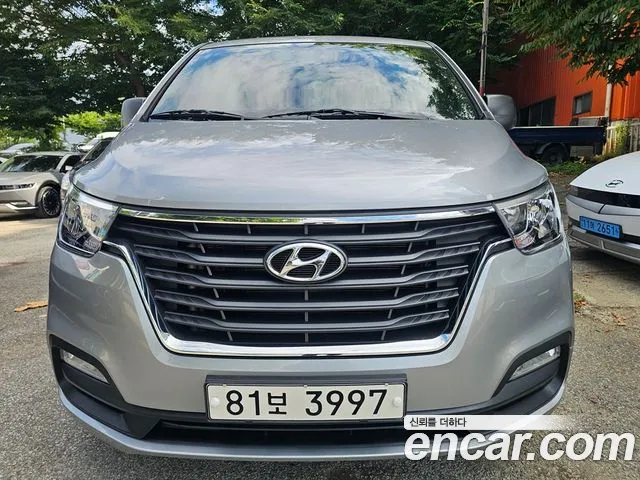 Hyundai The New Grand Starex 3