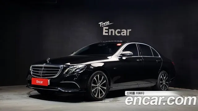 Mercedes-Benz E- W213 E300e 4MATIC Exclusive