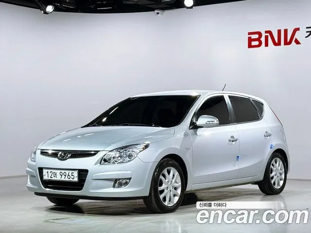 Hyundai i30 1.6 VVT Base