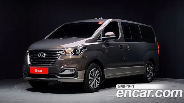 Hyundai The New Grand Starex 4WD 9 Exclusive