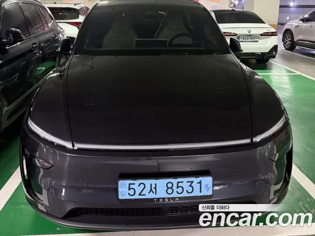 Tesla Y L AWD