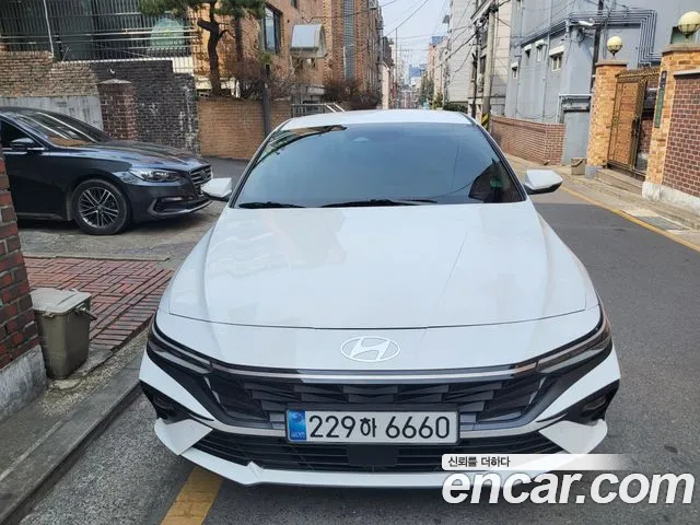 Hyundai The New Avante Hybrid (CN7)