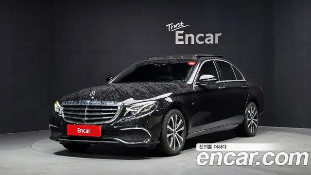 Mercedes-Benz E- W213 E300e Exclusive