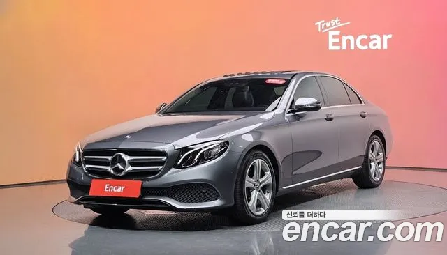Mercedes-Benz E- W213 E200