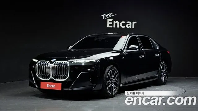 BMW 7 (G70) 740i sDrive M