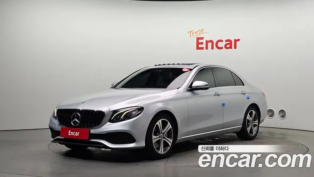 Mercedes-Benz E- W213 E300