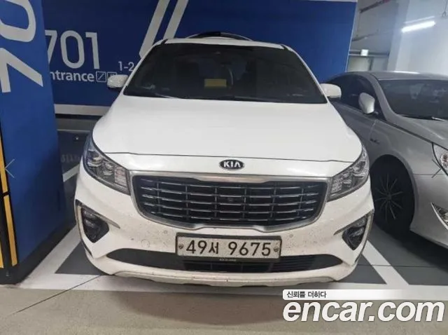 Kia The New Carnival 9 Noblesse