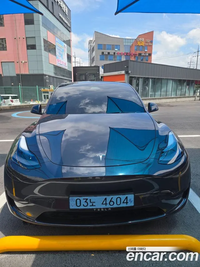 Tesla Y RWD