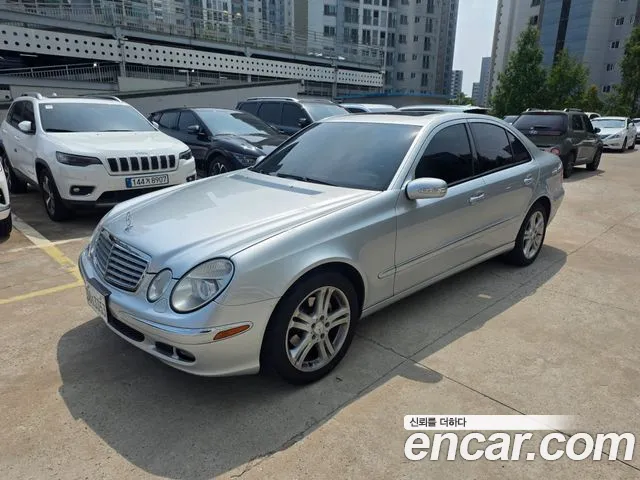 Mercedes-Benz E- W211 E350