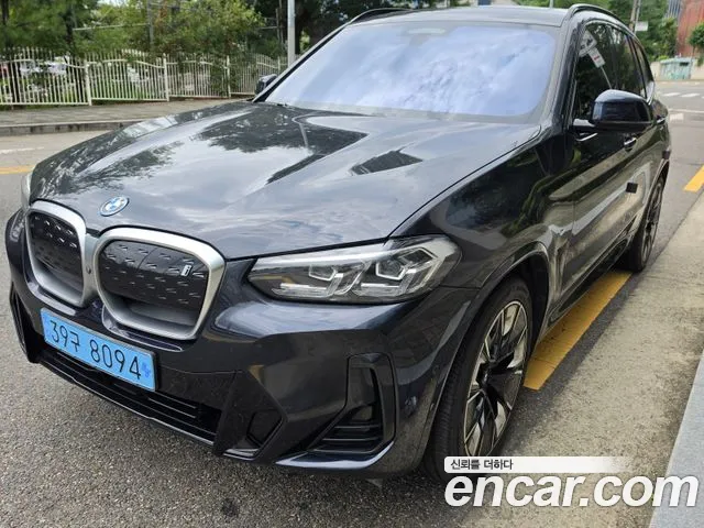 BMW iX3 M