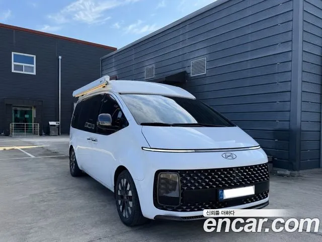 Hyundai Staria 2WD