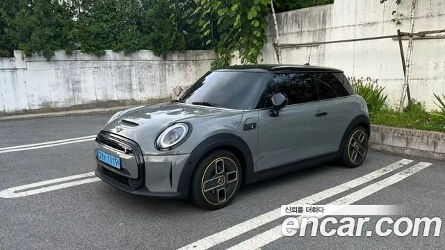 MINI Cooper SE 3