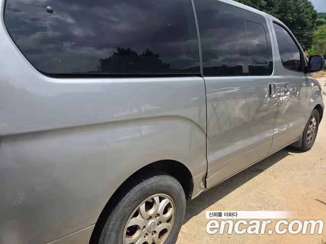 Hyundai Grand Starex 12