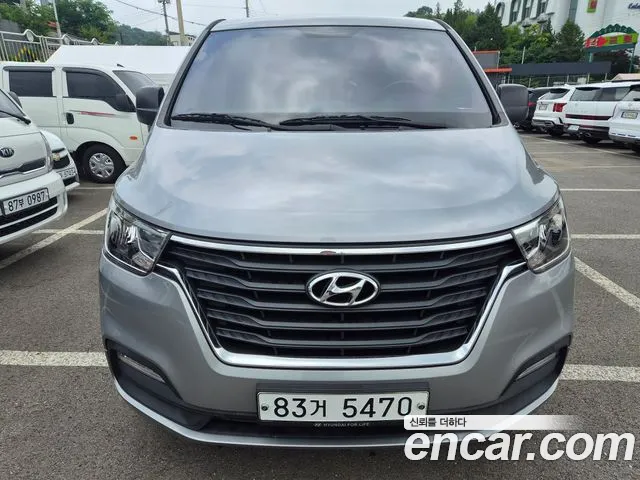 Hyundai The New Grand Starex 3