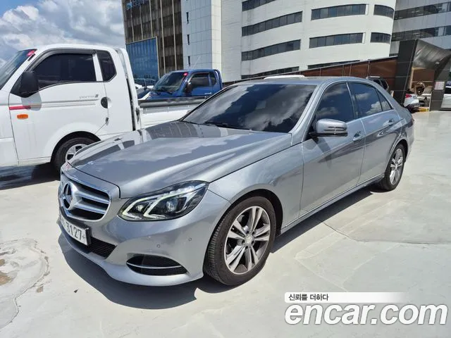 Mercedes-Benz E- W212 E220