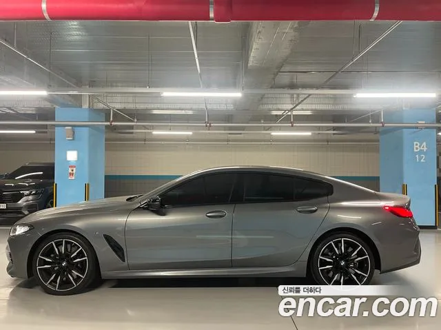 BMW 8 (G15) M850i xDrive