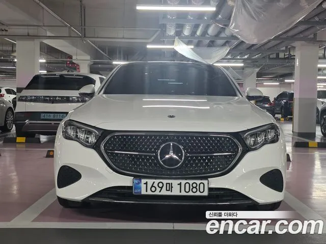 Mercedes-Benz E- W214 E200