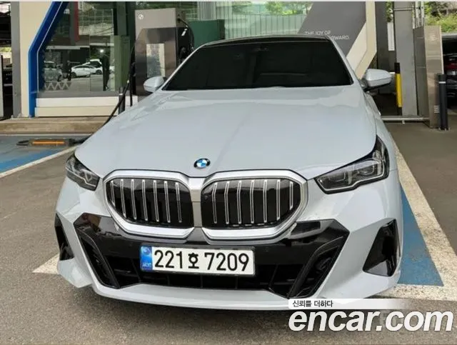 BMW 5 (G60) 520i M