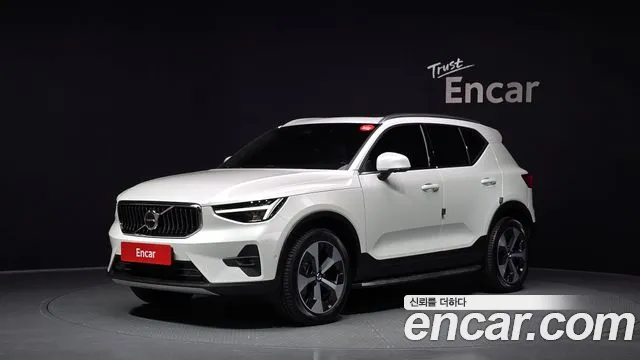 Volvo XC40 B4