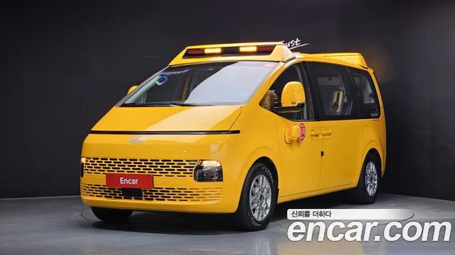 Hyundai Staria L3.5 15