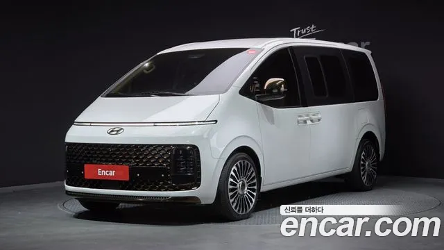 Hyundai Staria 5